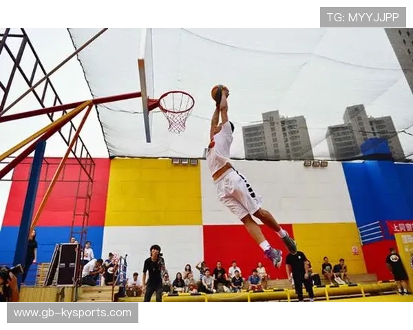 大型沙滩极限滑板巡演，街头文化盛大开启，海面滑板